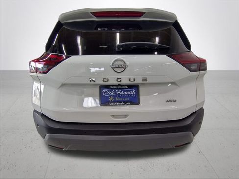 Used 2023 Nissan Rogue S AWD/4WD image 12