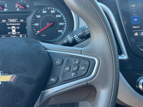 Used 2022 Chevrolet Malibu LT image 25