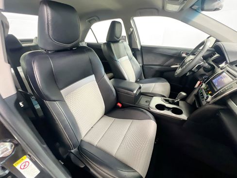 Used 2012 Toyota Camry SE image 30