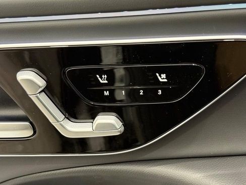 New 2026 Mercedes-Benz E 53 AMG e 4MATIC Sedan image 9