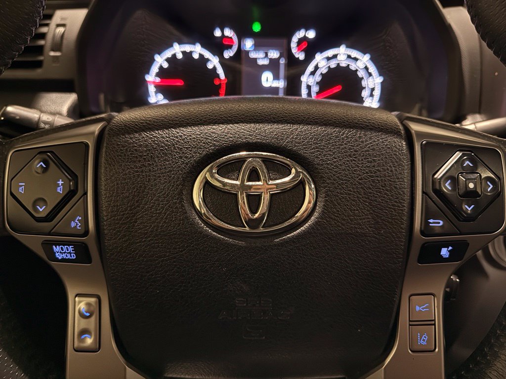 Used 2022 Toyota 4Runner SR5 Premium w/ Moonroof Package RWD image 22
