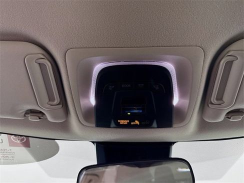 Certified 2025 Toyota Corolla LE image 18