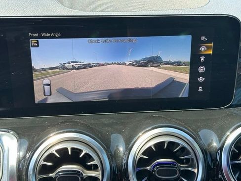 Used 2023 Mercedes-Benz GLB 35 AMG 4MATIC image 12