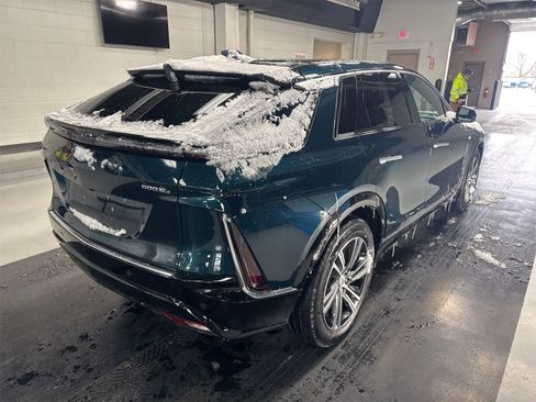 Used 2025 Cadillac Lyriq Luxury image 4
