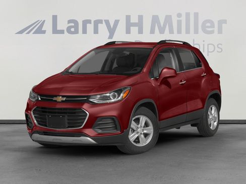 Used 2020 Chevrolet Trax LT w/ LT Convenience Package image 1