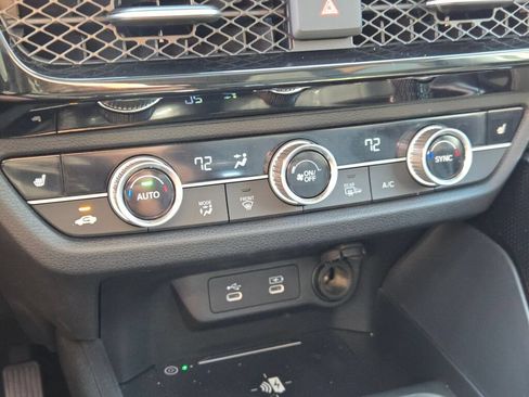 Used 2025 Acura ADX AWD image 31