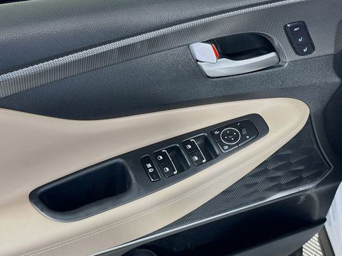 Used 2019 Hyundai Santa Fe FWD image 18