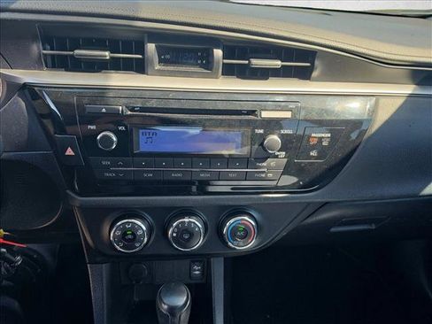 Used 2014 Toyota Corolla L FWD image 12