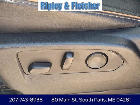 Used 2021 GMC Yukon XL AT4 w/ AT4 Premium Plus Package AWD/4WD image 14