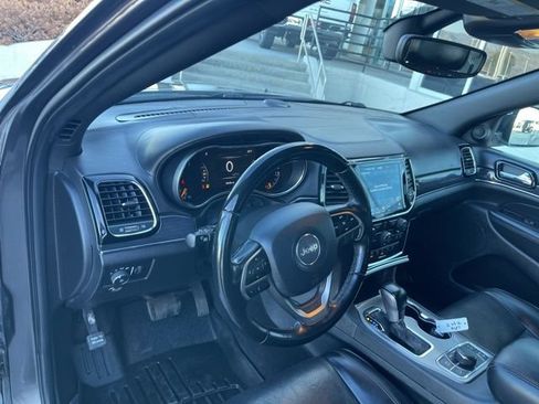 Used 2020 Jeep Grand Cherokee Overland AWD/4WD image 8