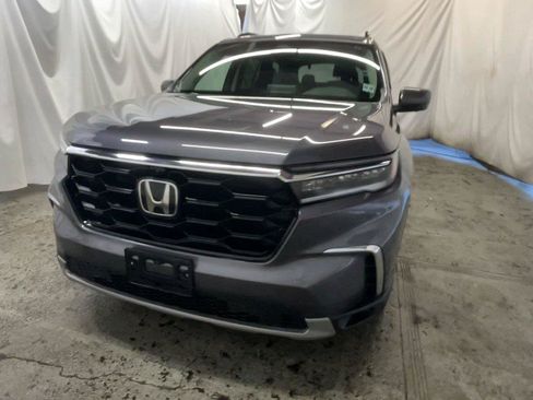 Used 2025 Honda Pilot Elite image 14
