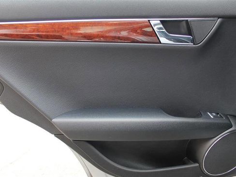 Used 2011 Mercedes-Benz C 300 4MATIC Sedan image 25