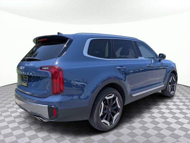 Used 2025 Kia Telluride S FWD image 4