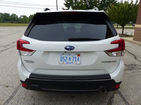 Used 2023 Subaru Forester Limited w/ Popular Package #2 AWD/4WD image 9