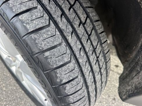 Used 2013 Toyota RAV4 Limited image 34