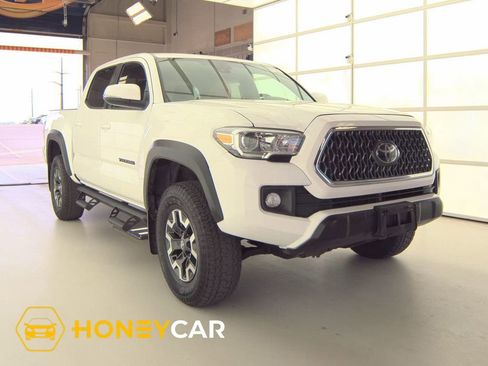Used 2019 Toyota Tacoma TRD Off-Road image 1