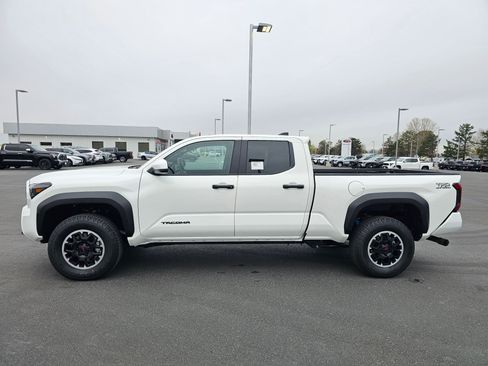 New 2026 Toyota Tacoma TRD Off-Road AWD/4WD image 2