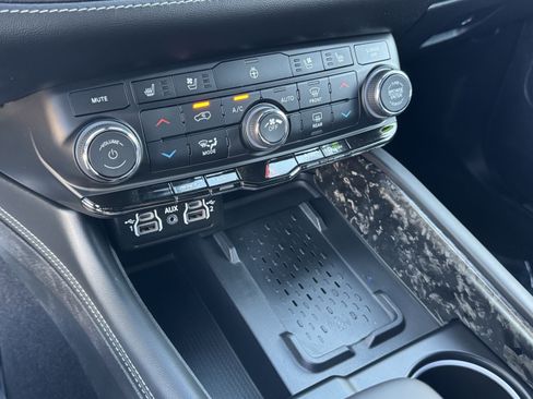 Used 2025 Dodge Durango SRT Hellcat image 29