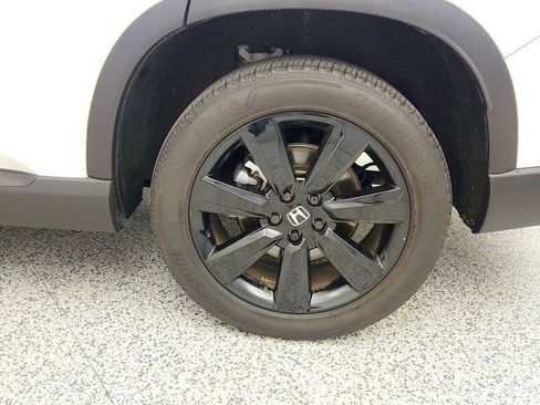 Used 2025 Honda Pilot Black Edition image 9