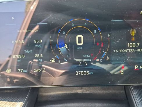 Used 2025 Chevrolet Equinox LT AWD/4WD image 16
