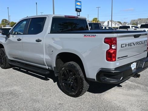 Used 2024 Chevrolet Silverado 1500 Custom Trail Boss w/ LPO, Dark Essentials Package image 3