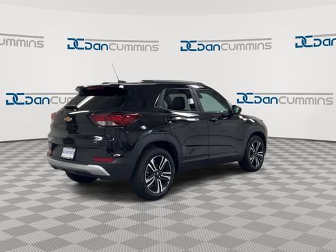 Used 2025 Chevrolet TrailBlazer LT w/ Convenience Package FWD image 8