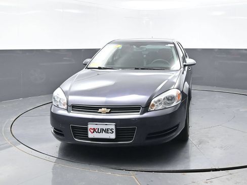Used 2009 Chevrolet Impala LS FWD image 4