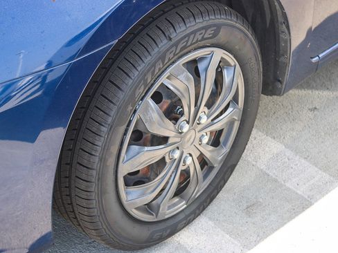 Used 2017 Nissan Sentra SV image 8