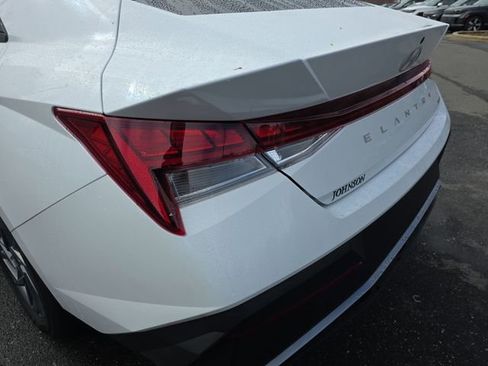Certified 2025 Hyundai Elantra Blue image 43