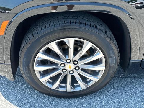 Used 2023 Chevrolet Traverse Premier AWD/4WD image 31