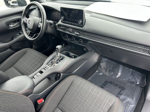 Certified 2025 Honda HR-V Sport image 8
