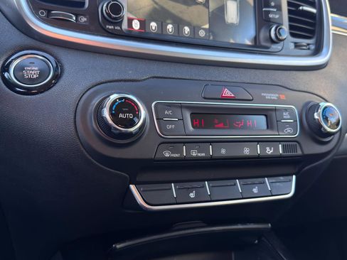Used 2020 Kia Sorento SX image 22