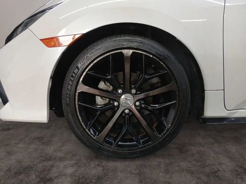 Used 2020 Honda Civic Sport image 9
