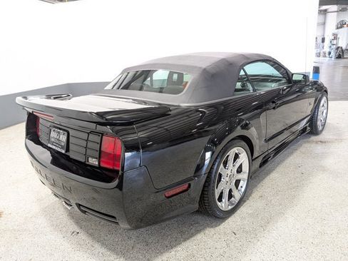 Used 2006 Ford Mustang GT Premium RWD image 3