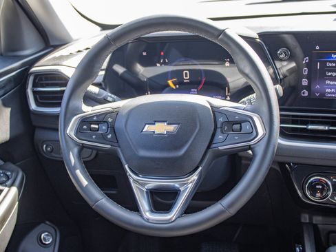 Used 2025 Chevrolet TrailBlazer LT w/ Convenience Package AWD/4WD image 33