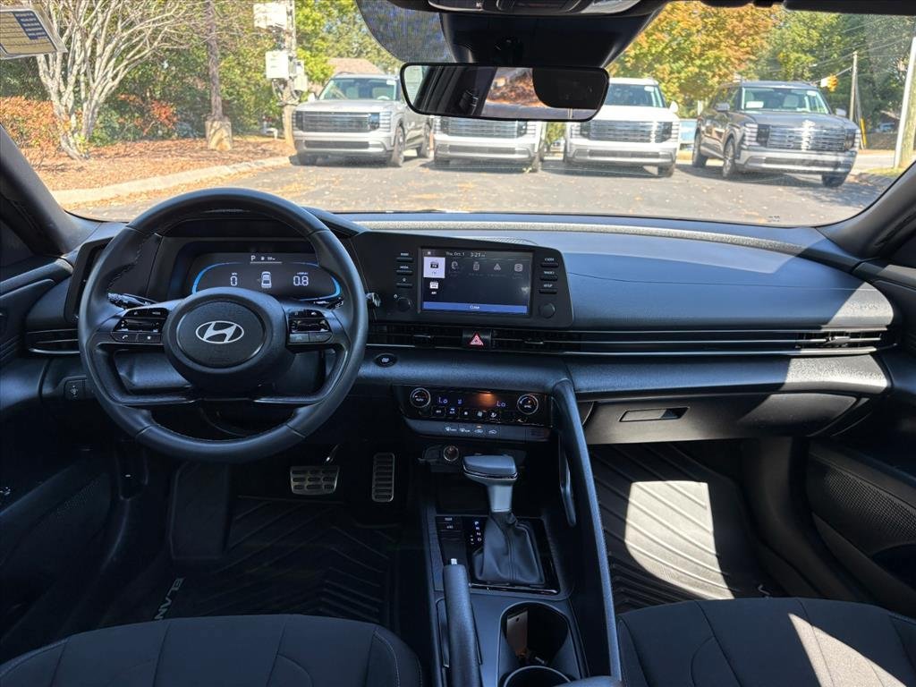 Certified 2025 Hyundai Elantra Sport FWD image 7