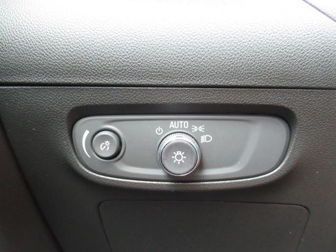 Used 2024 Buick Encore GX Preferred FWD image 21