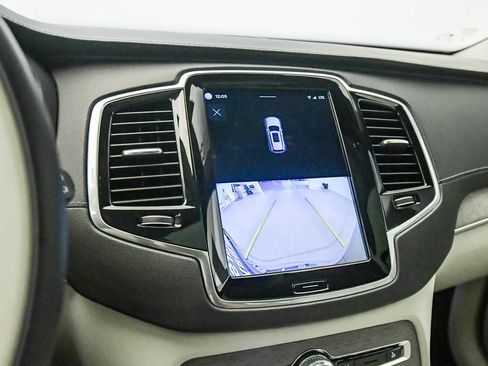 Certified 2023 Volvo XC90 B6 Ultimate w/ Protection Package Premier AWD/4WD image 24