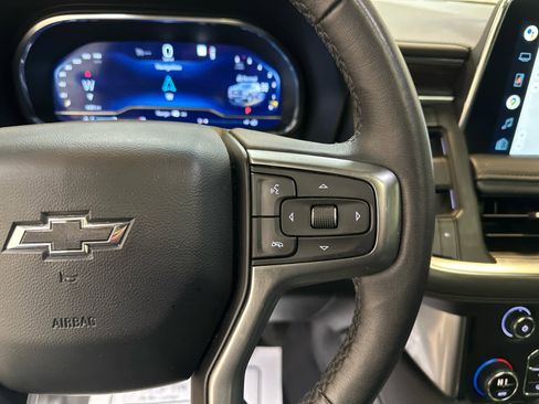 Used 2022 Chevrolet Tahoe Z71 w/ Luxury Package image 23