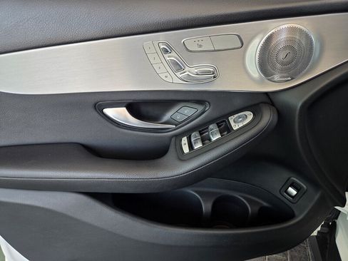 Used 2019 Mercedes-Benz GLC 300 image 22