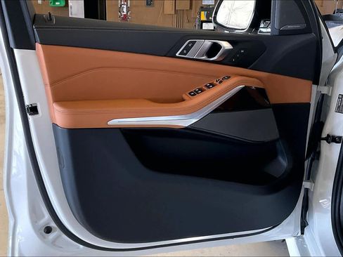 New 2026 BMW X5 xDrive40i w/ M Sport Package image 10