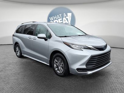 Used 2022 Toyota Sienna LE