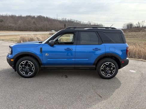 New 2025 Ford Bronco Sport Outer Banks w/ Outer Banks Tech Package+ image 2