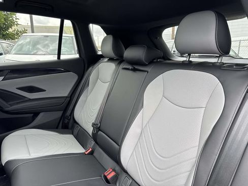 New 2026 Volkswagen Tiguan SE R-Line FWD image 12
