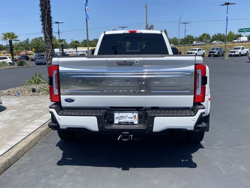 Certified 2024 Ford F450 Platinum w/ FX4 Off-Road Package image 4