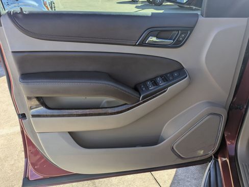 Used 2019 Chevrolet Tahoe LS w/ All-Season Package image 13