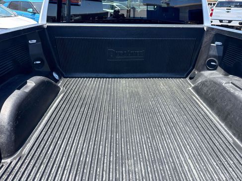 Used 2025 GMC Sierra 1500 SLT AWD/4WD image 10