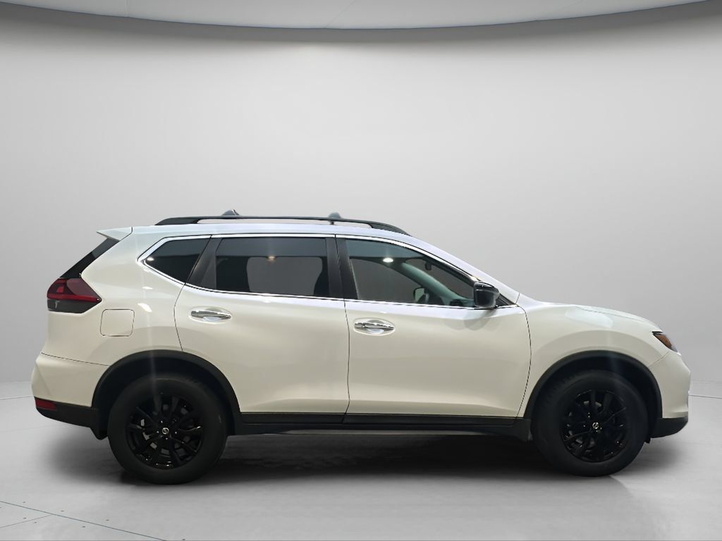 Used 2018 Nissan Rogue SV AWD/4WD image 8