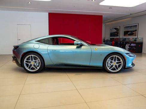 Certified 2023 Ferrari Roma RWD image 7
