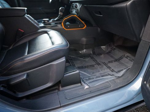 Used 2024 Ford Bronco Badlands image 23